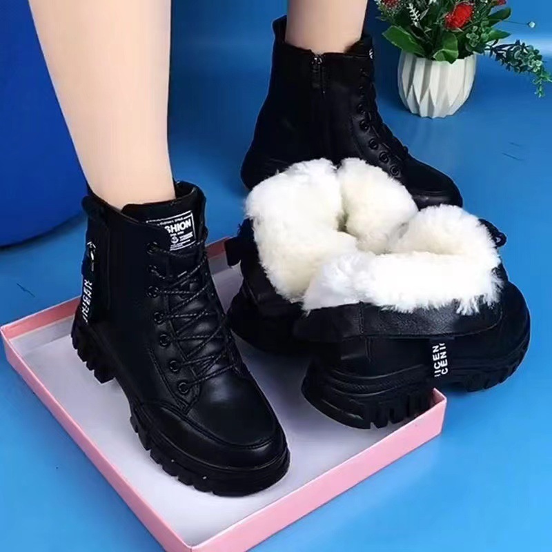 真皮羊毛雪地靴女冬季皮毛一体加厚马丁靴保暖防滑加绒平底棉短靴