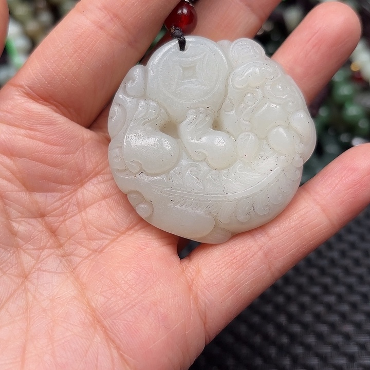 和田玉颈饰未镶嵌