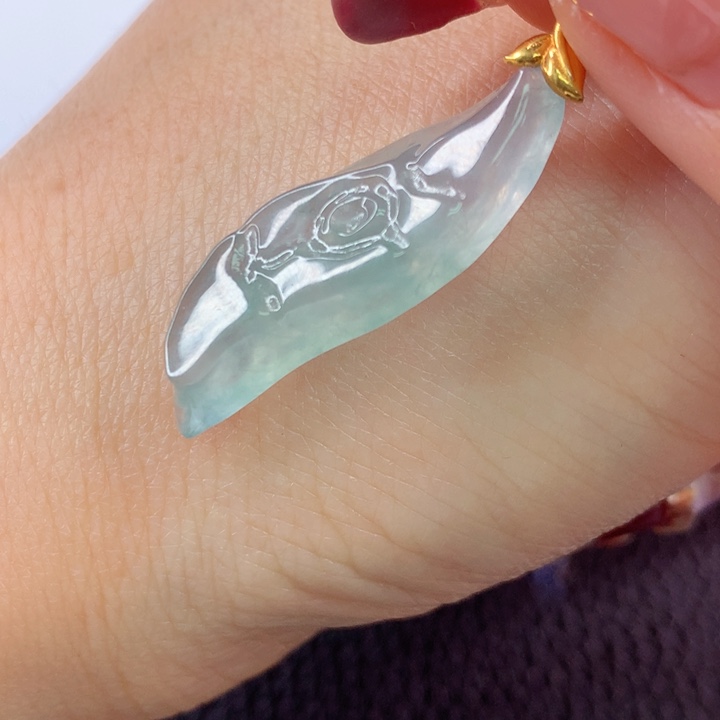 翡翠颈饰18K金镶嵌翡翠