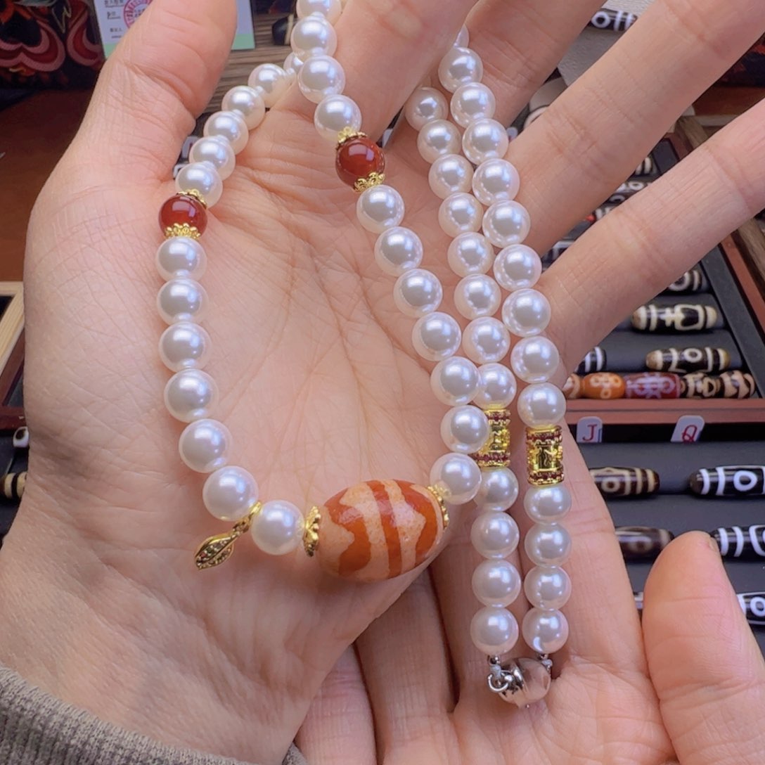 玛瑙/玉髓颈饰未镶嵌