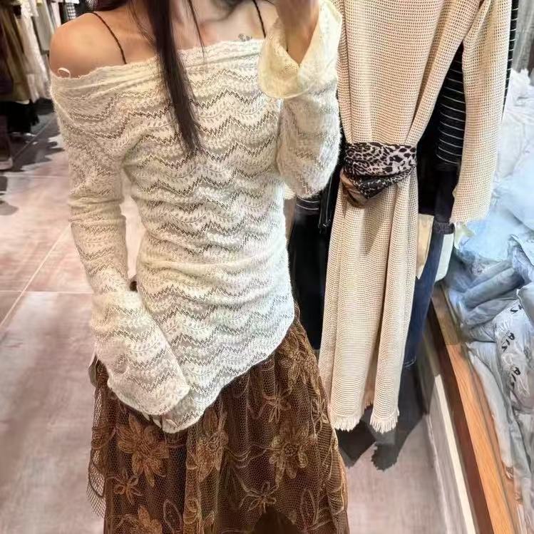 【Z】1219/732620/180  韩一字肩显瘦蕾丝气质钩花镂空衬衫