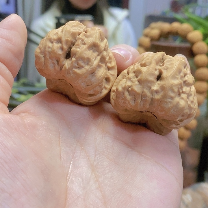 【闪购商品】文玩核桃把件38.5蛤蟆头