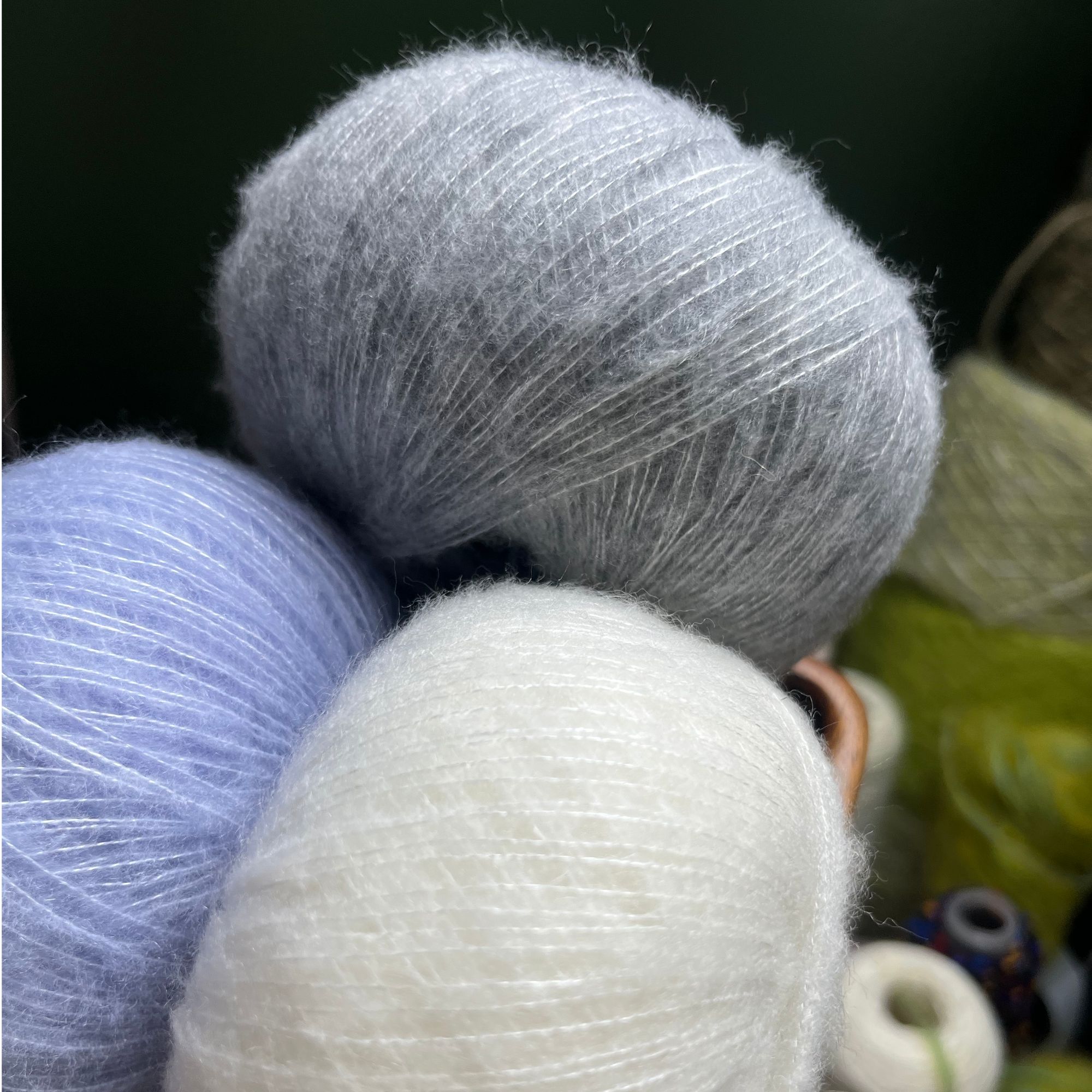 臻丝绒 手工棒针编织77%山羊绒23%桑蚕丝 12支 1团25克长300米