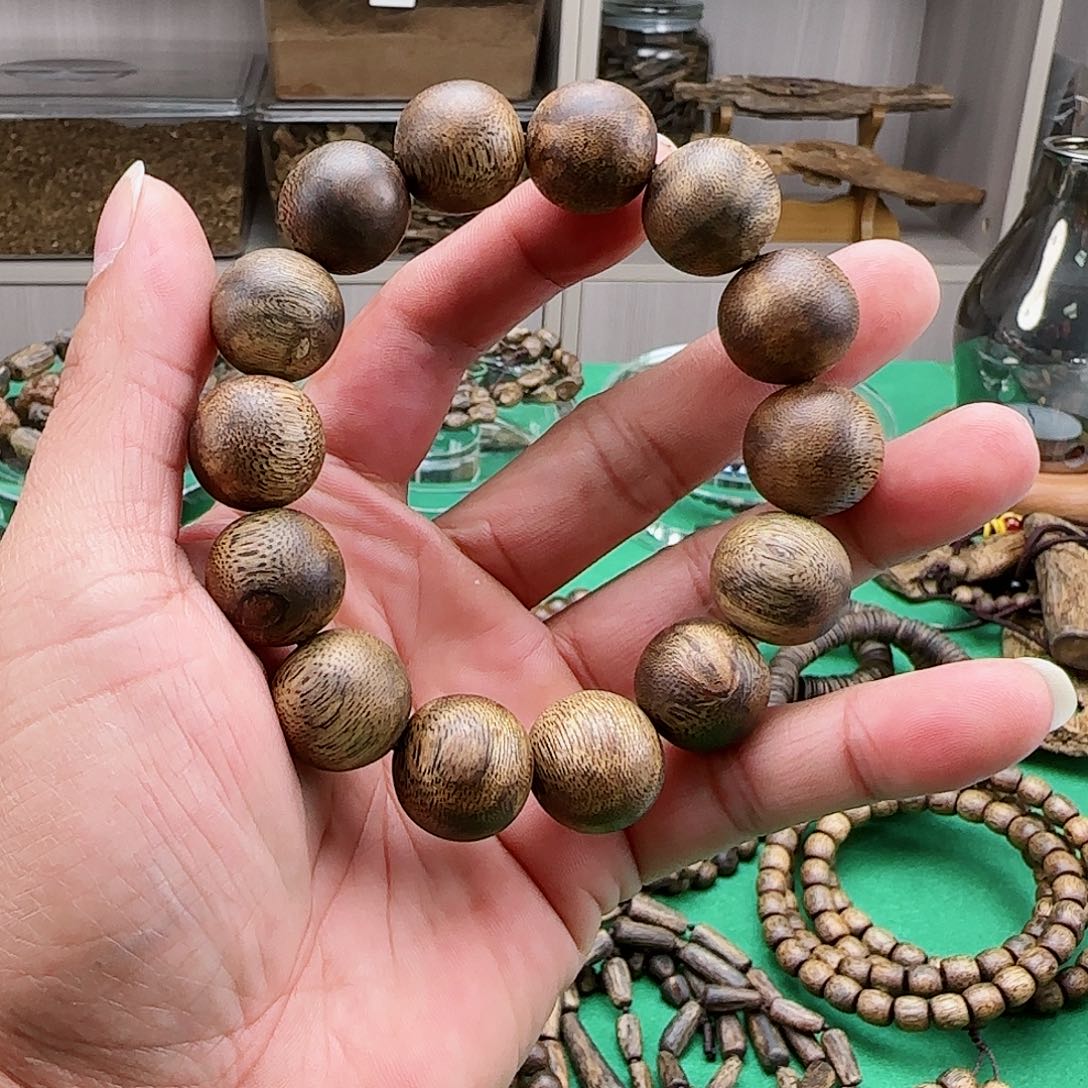 沉香手串您*海南白棋