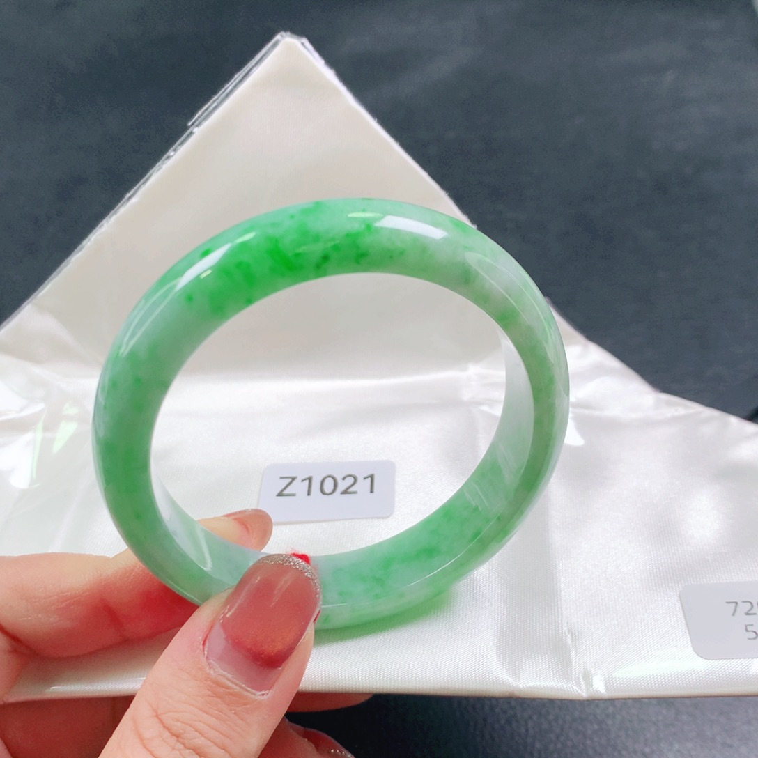 翡翠未镶嵌手镯品质好03