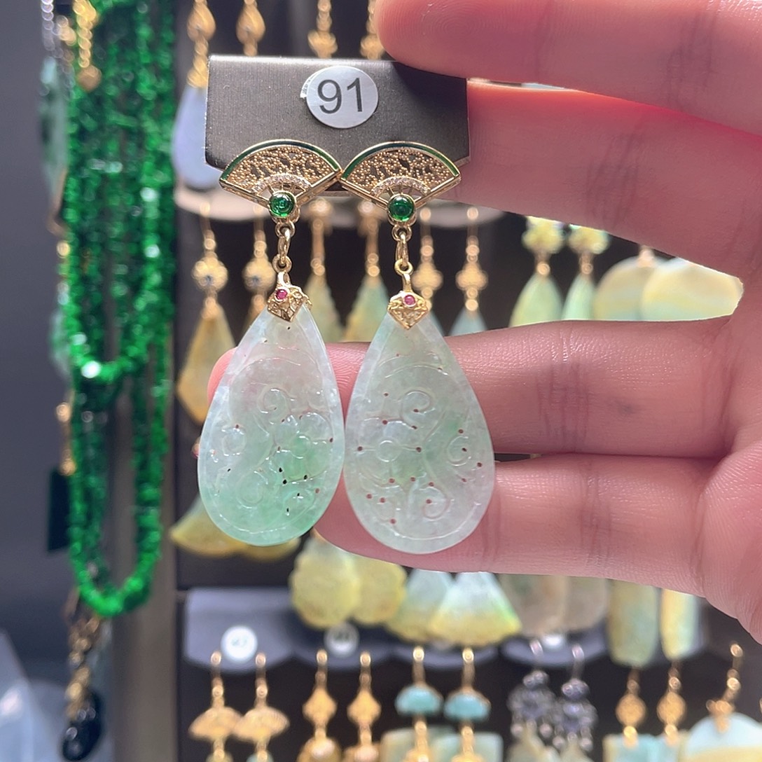 翡翠未镶嵌耳饰翡翠