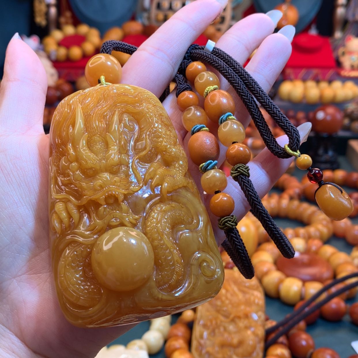 【闪购商品】蜜蜡吊坠(赠链)未镶嵌小*