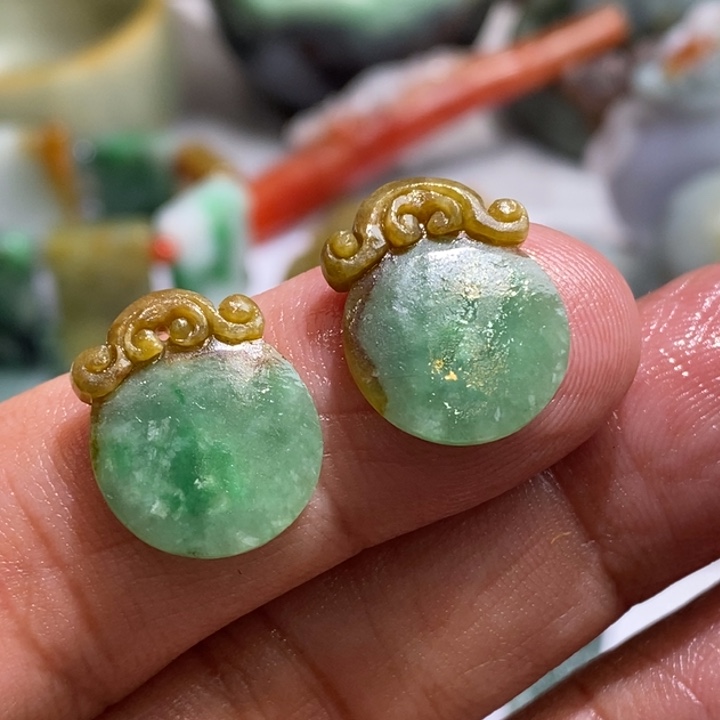 定制翡翠未镶嵌毛货