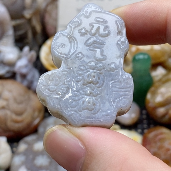 硅化珊瑚（珊瑚玉）颈饰未镶嵌