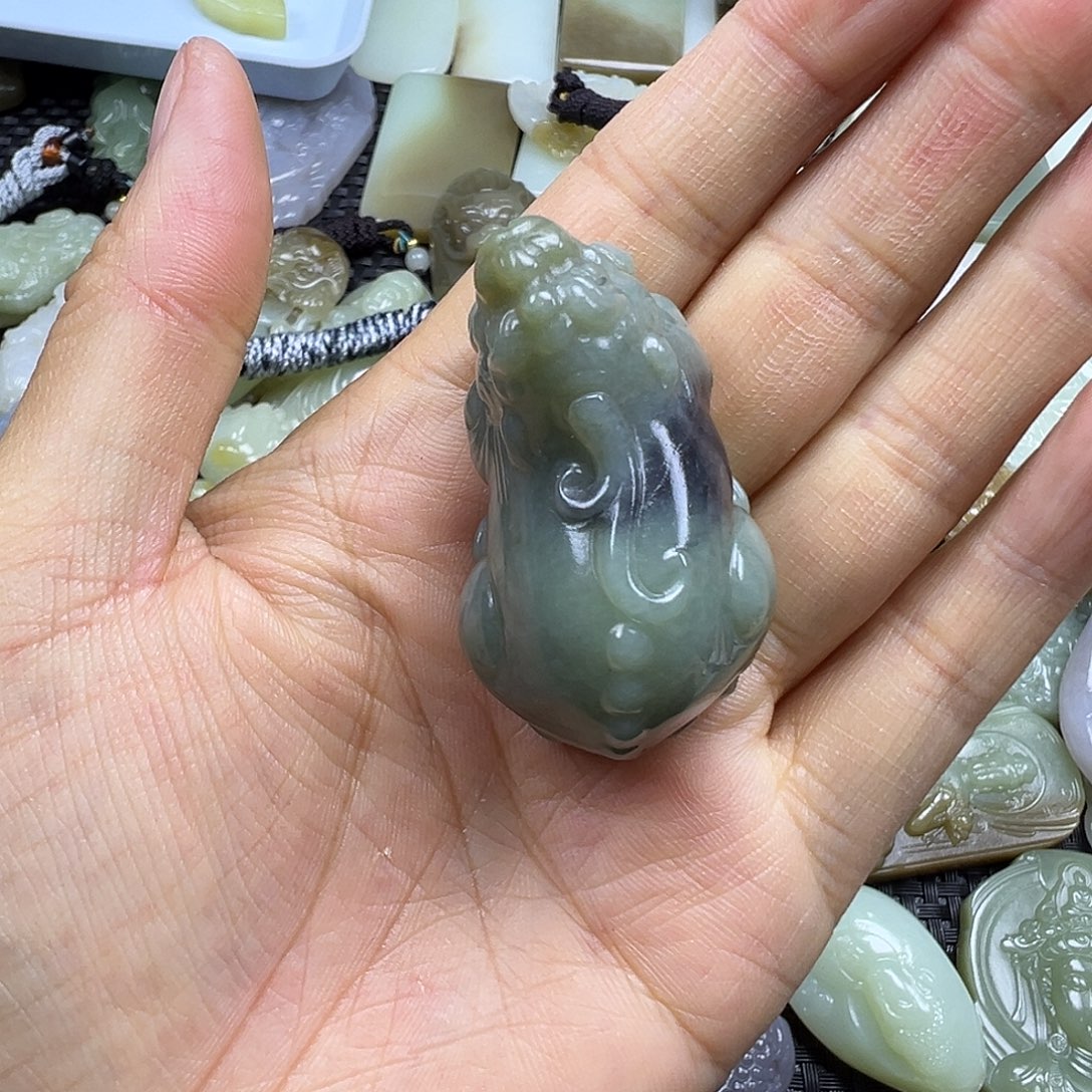 和田玉未镶嵌颈饰卡48