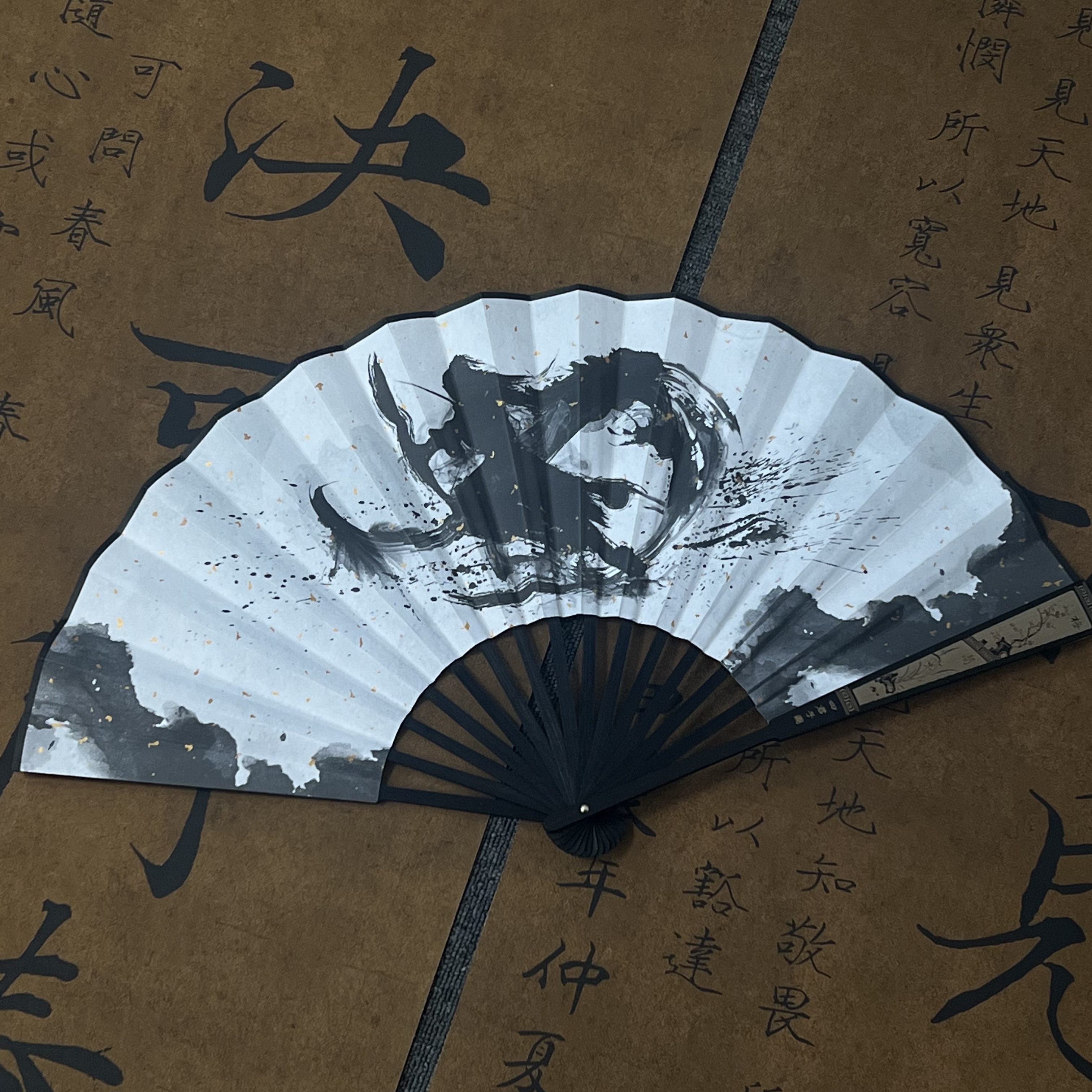『旭润斋文创』原创设计侠客行国风复古独家设计款中国风扇子拍照