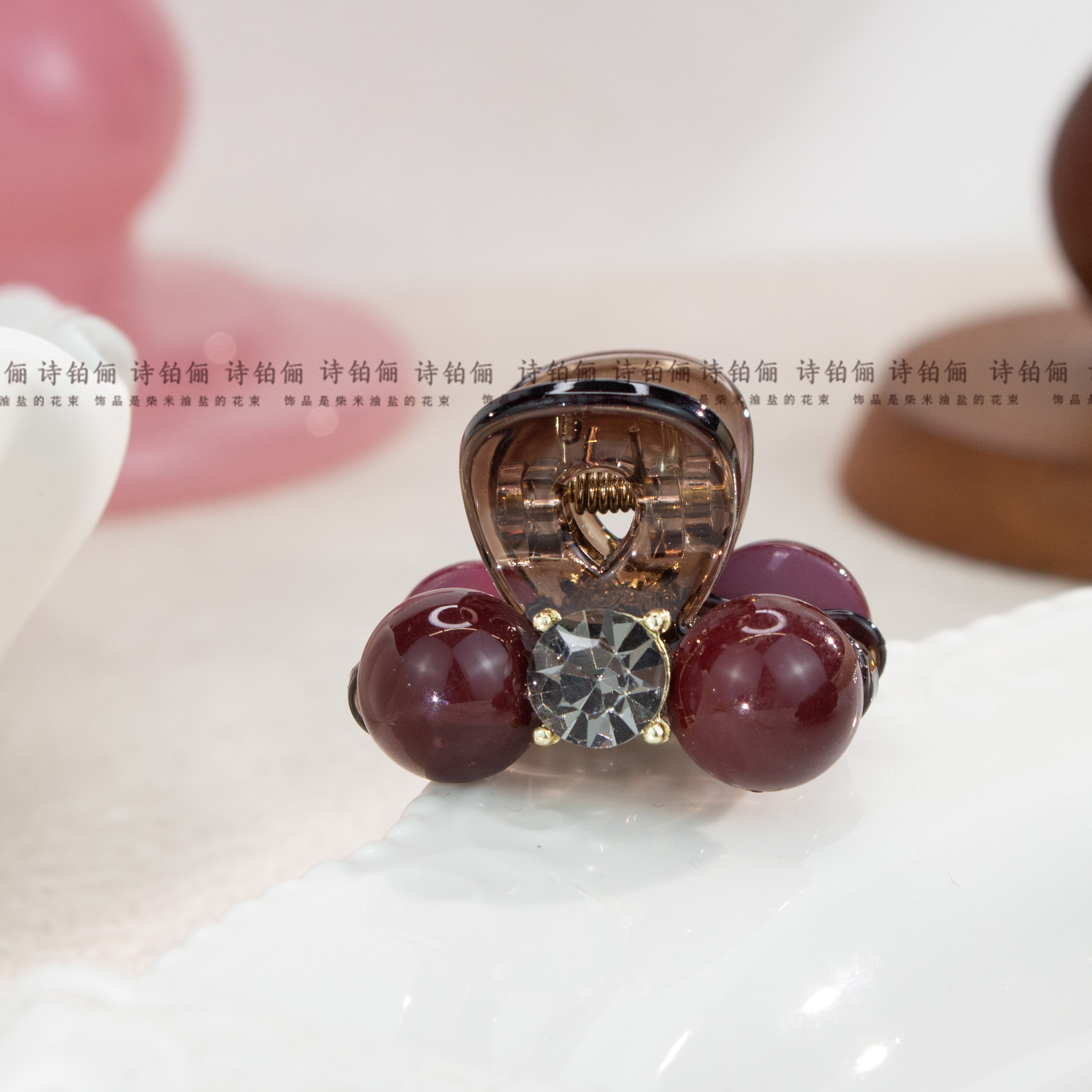 诗铂俪可爱温柔立体珠珠半扎小抓夹   SG1091