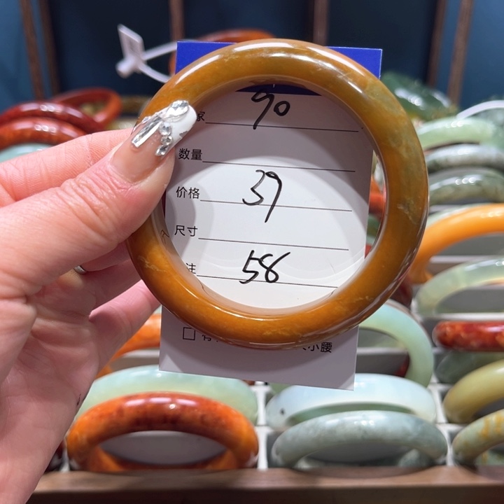 蛇纹石玉手镯未镶嵌施*芳