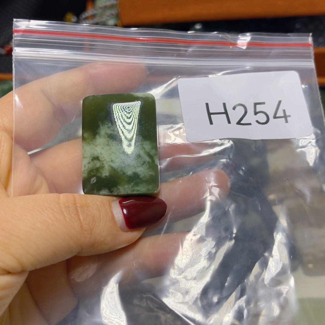 未镶嵌手链和田玉兔*