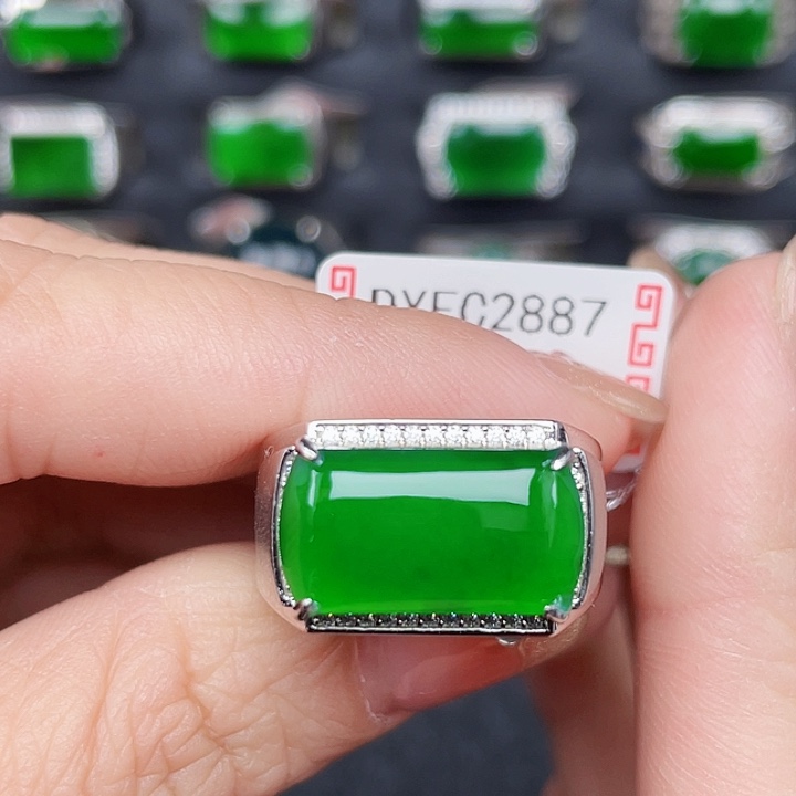 翡翠戒指银S925镶嵌飞**龙没有运费险编号2887