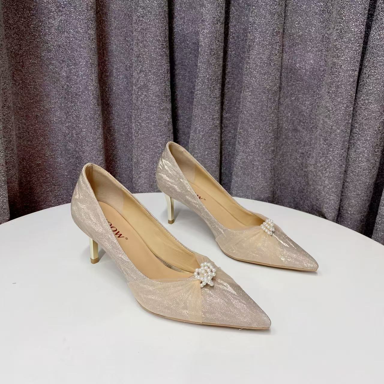 C3418 金色  时尚气质细跟尖头浅口女单鞋 婚鞋