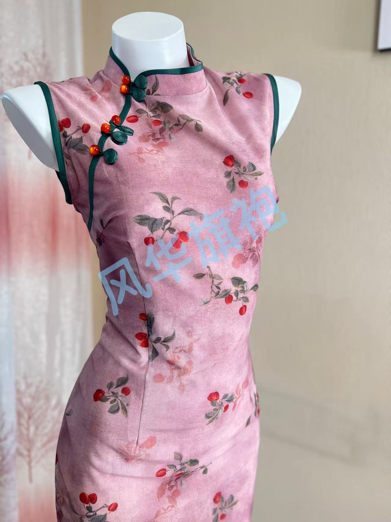 风华《小樱桃》夏秋上新款粉色甜美中式立领日常气质款改良旗袍