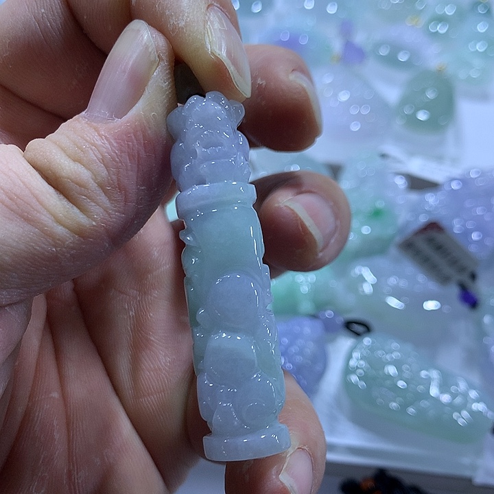 翡翠未镶嵌颈饰天然翡翠A货吊坠