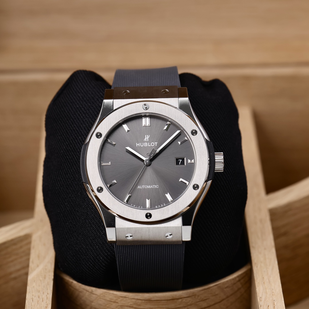 99新 Hublot/宇舶表 542.NX.7170.LR 钛金属 灰盘 2025年保卡