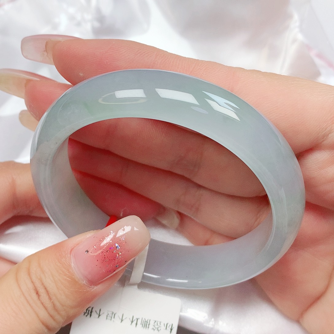 翡翠手镯未镶嵌抖音533