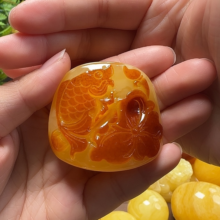 蜜蜡珠宝奇石未镶嵌