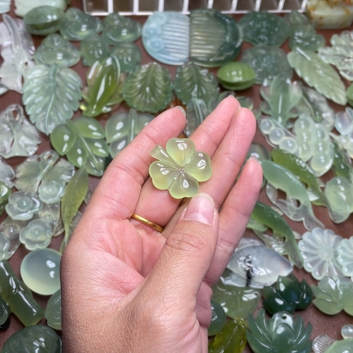 蛇纹石玉合金颈饰