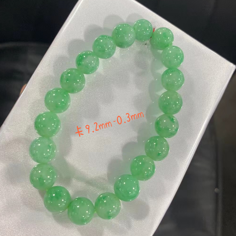 缅甸翡翠A货阳绿手串