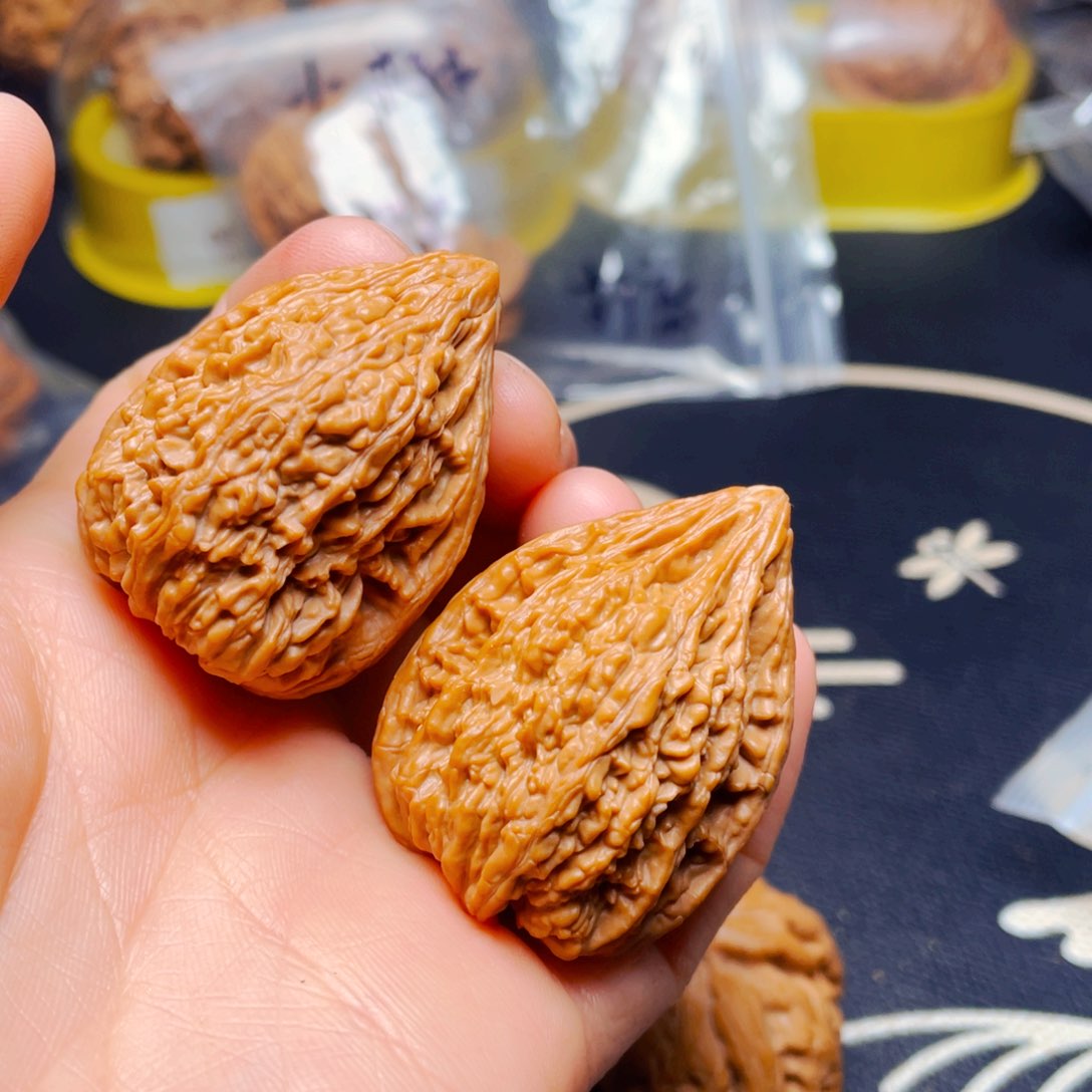 吊坠文玩核桃未*册塔尖一对