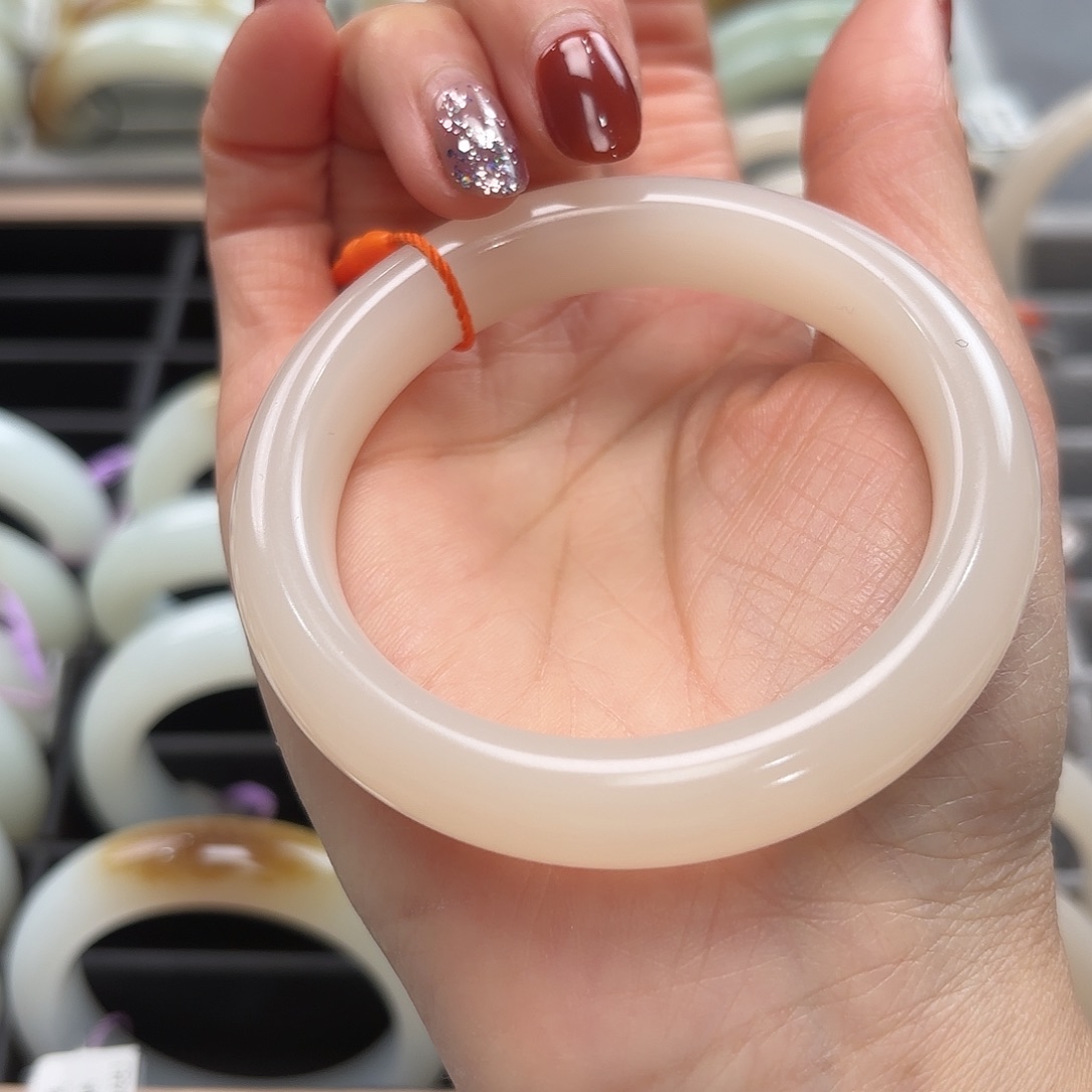 和田玉手镯56未镶嵌