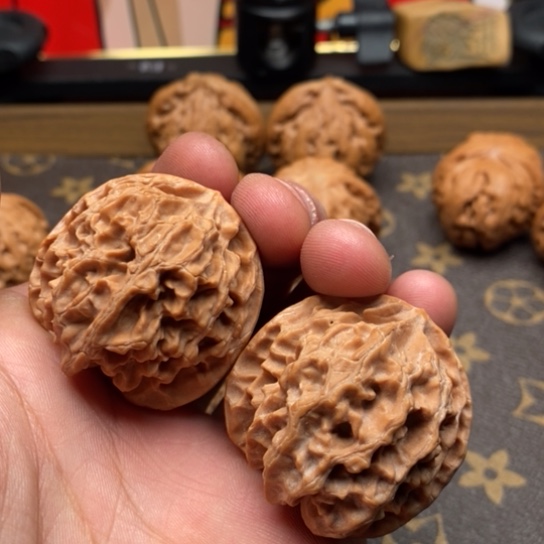 文玩核桃把件名*苹果