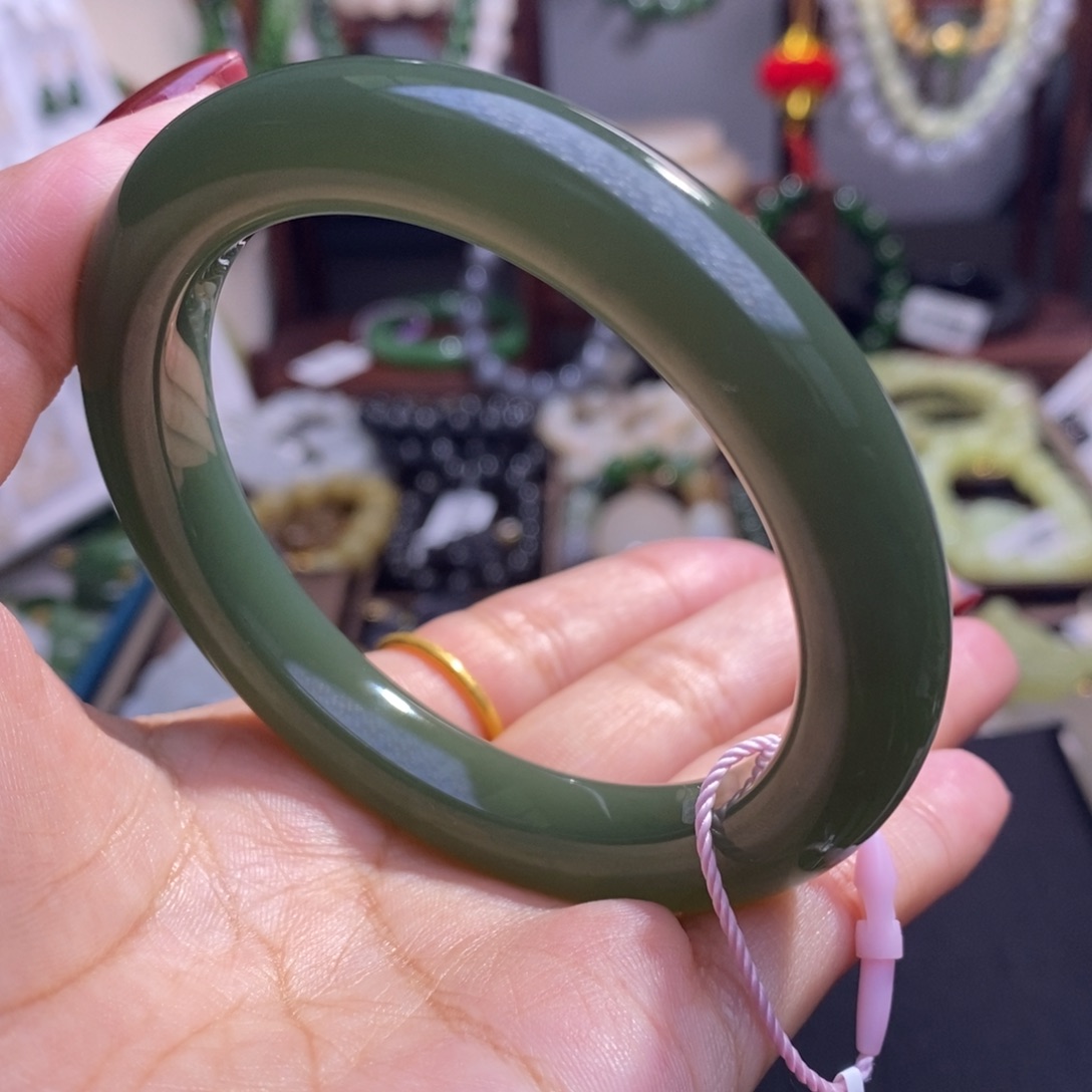 和田玉孤品补贴野牛沟湖水绿晴水手镯58未镶嵌