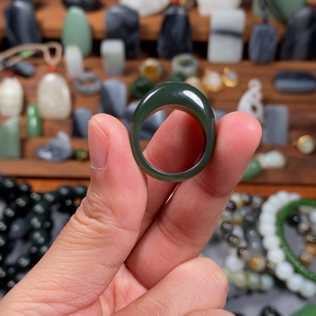 和田玉戒指未镶嵌