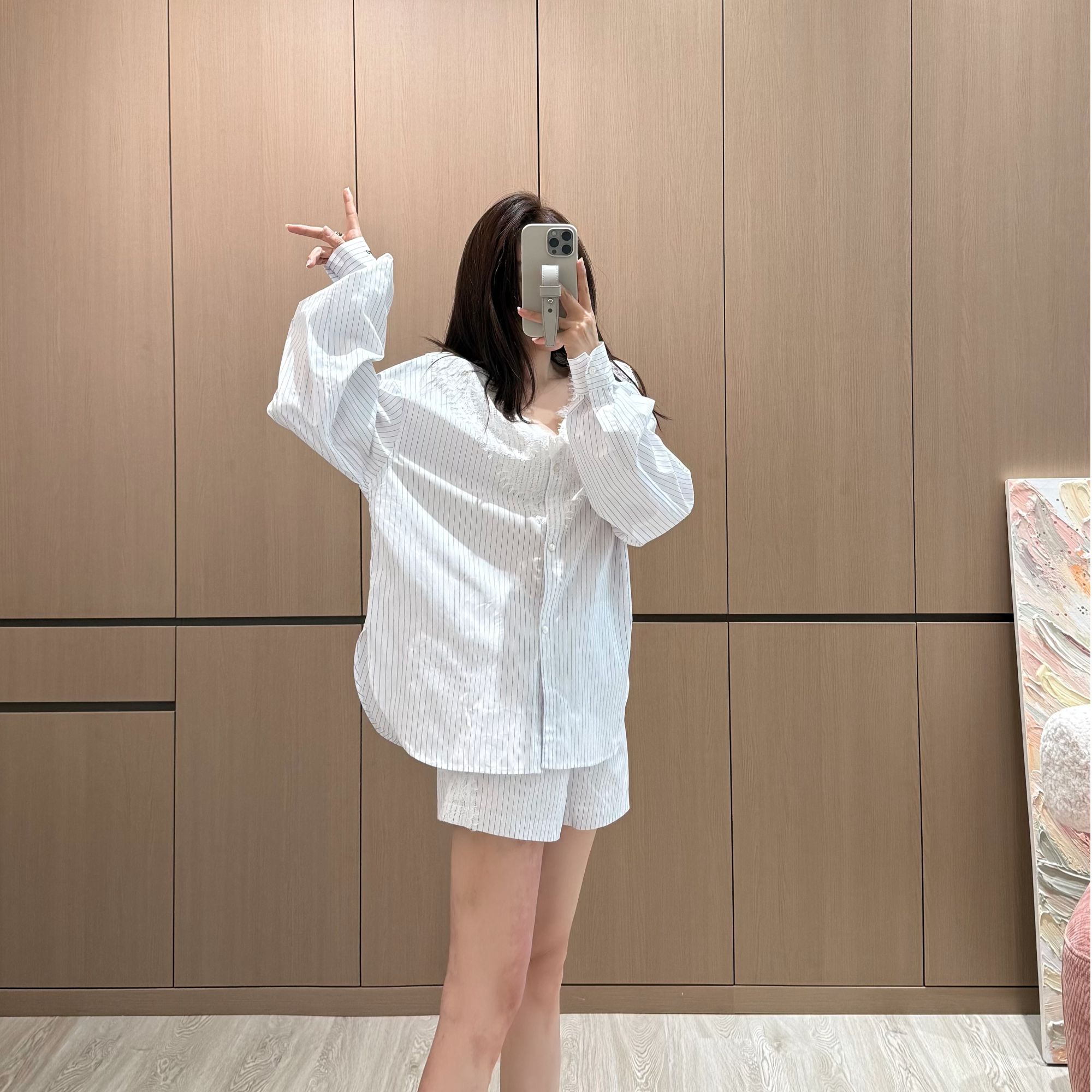 【SEVENWANG】25｜香N*时尚套装蕾丝拼接松驰感刺绣短裤两件套2089