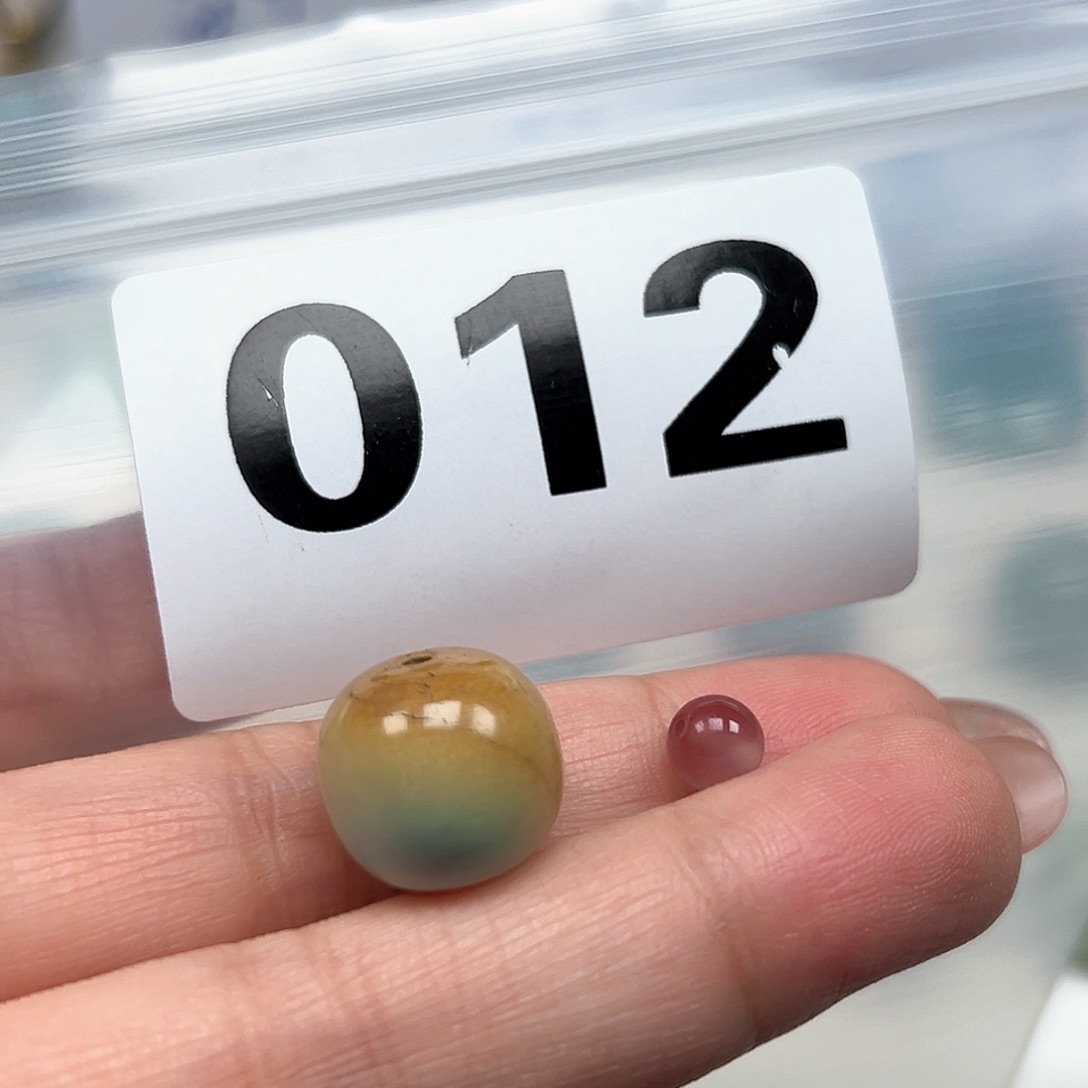 南红玛瑙颈饰未镶嵌