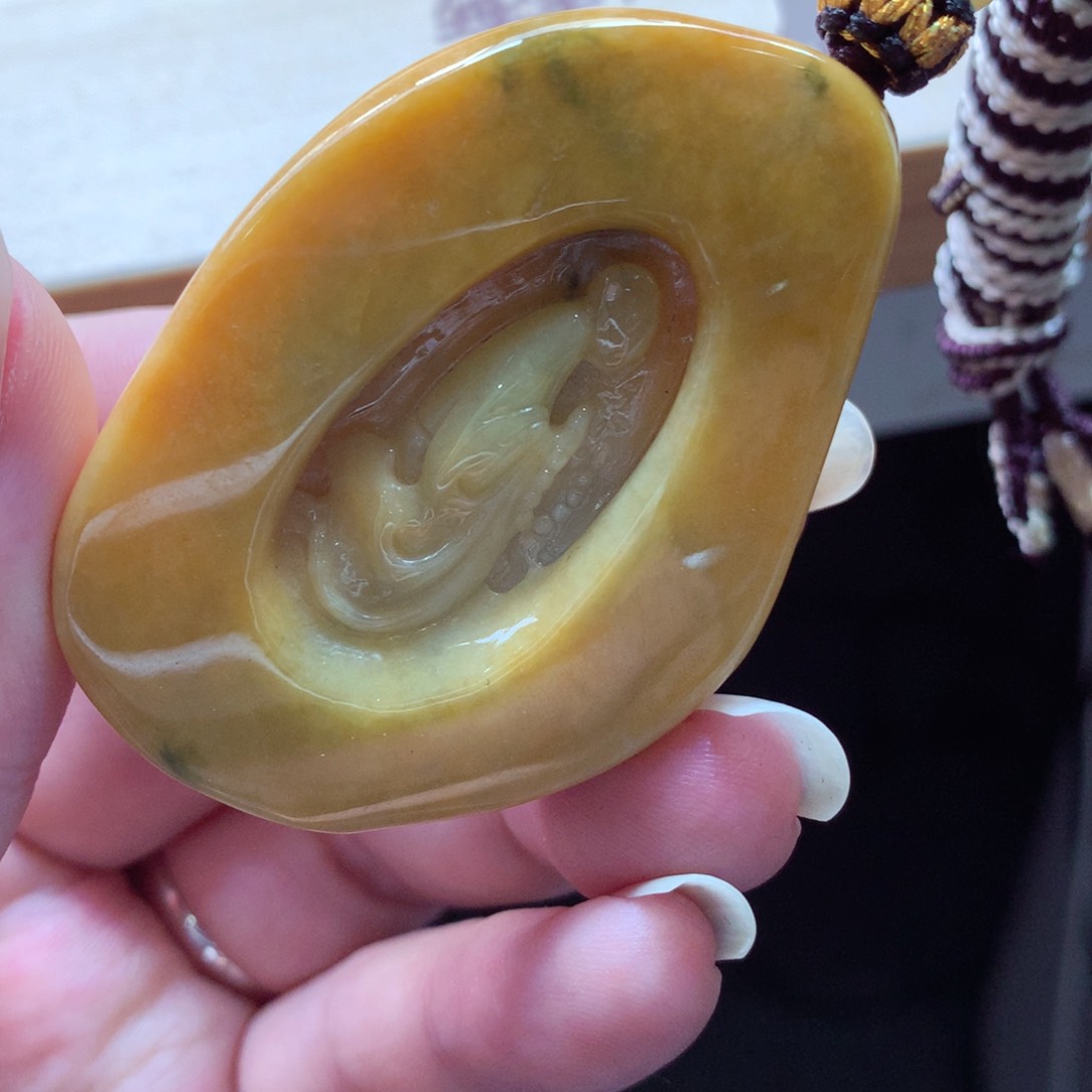 翡翠颈饰未镶嵌吊坠