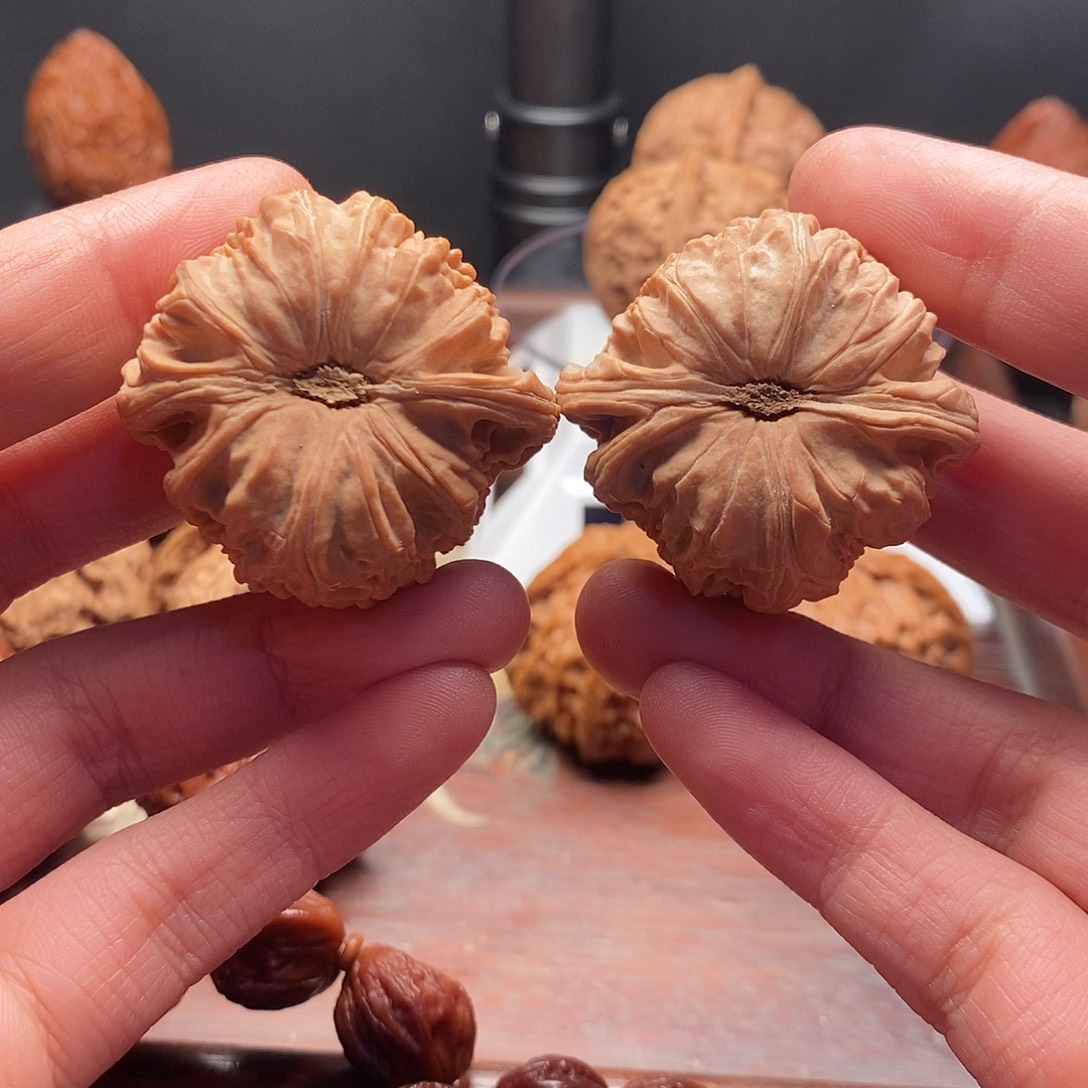 文玩核桃把件南瓜，窝底，卡斯兰，球白