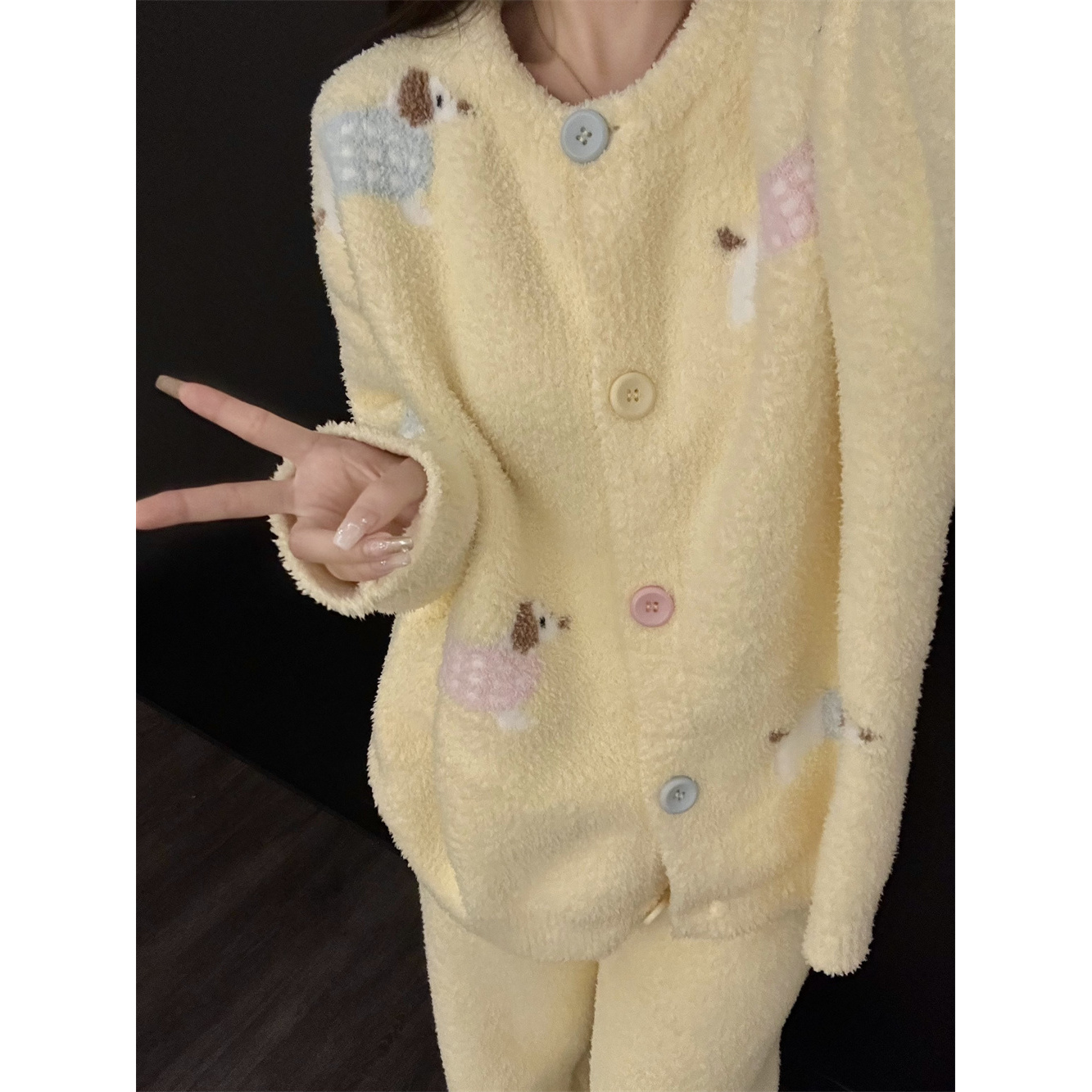 软萌奶黄卡通腊肠小狗半边绒睡衣女秋冬可爱保暖家居服套装可外穿