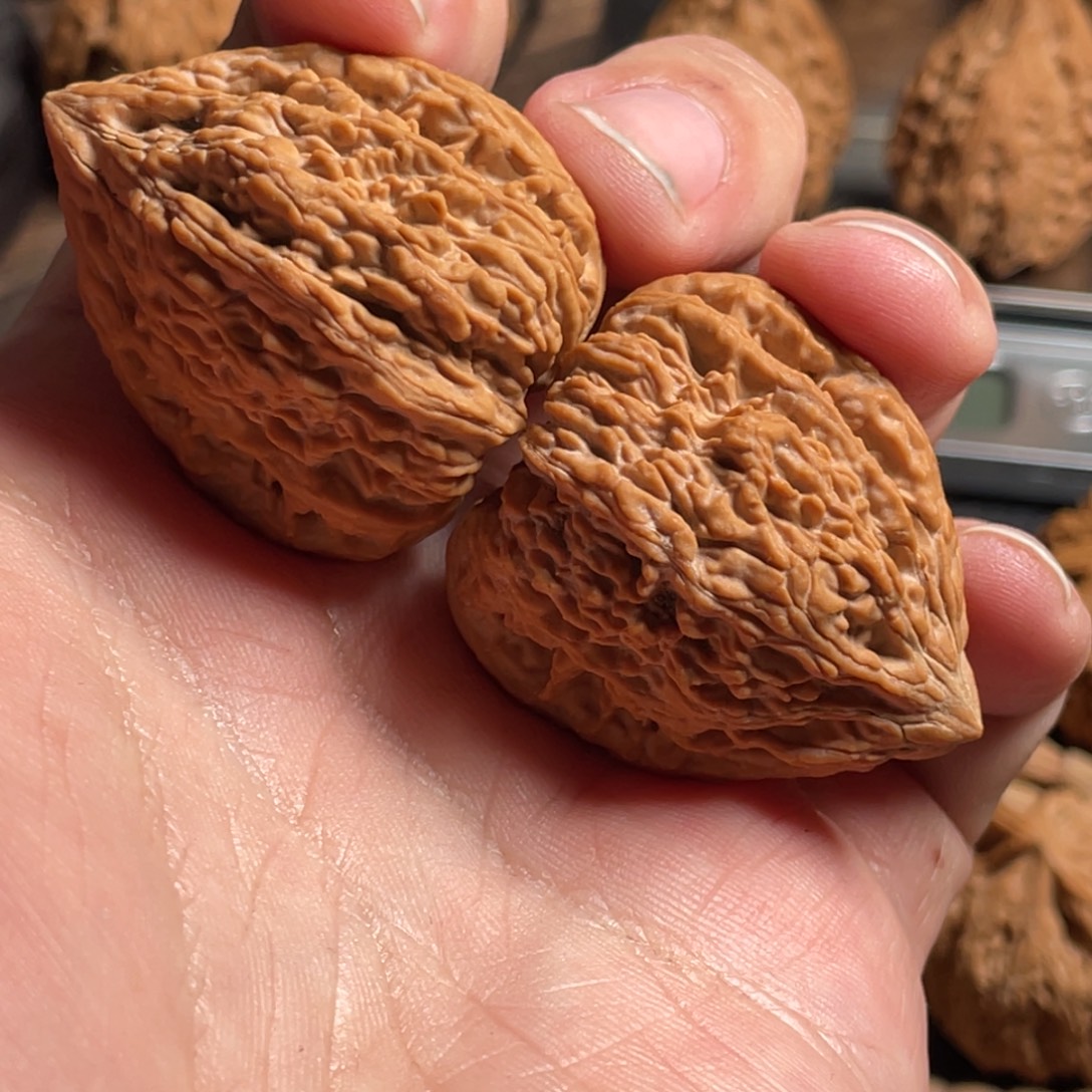 文玩核桃吊坠塔尖