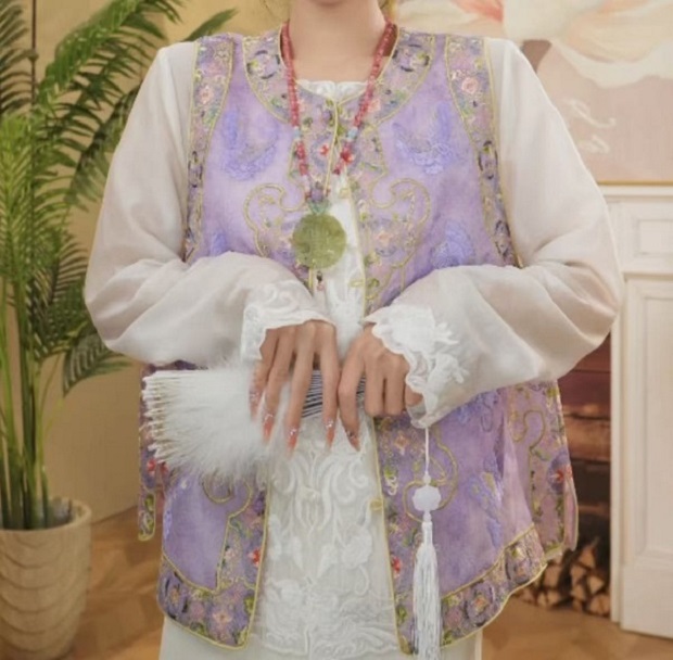 枝时节/新中式春季新款重工织锦刺绣马甲2025A7631-婷婷