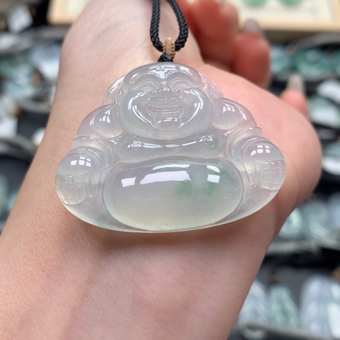 翡翠颈饰未镶嵌佛公