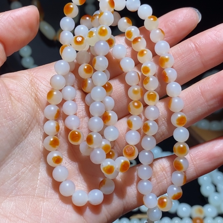 业***渣和田玉未镶嵌颈饰