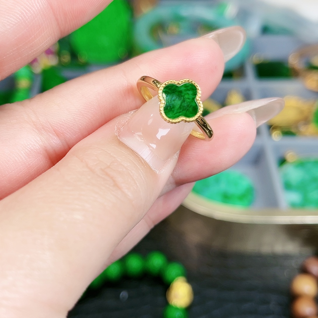 翡翠颈饰银S925镶嵌戒指