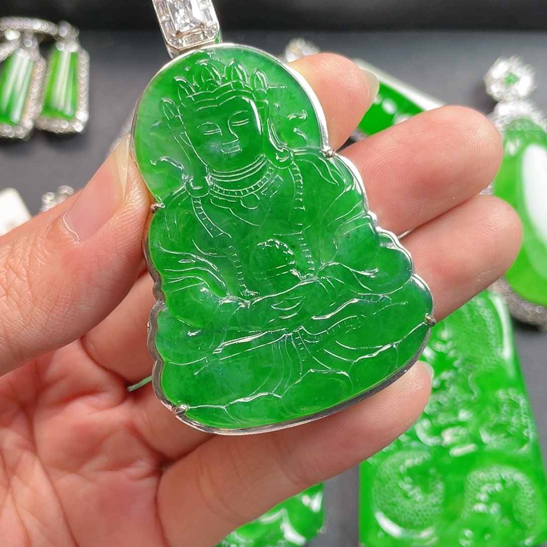 吊坠(不含链)未镶嵌翡翠