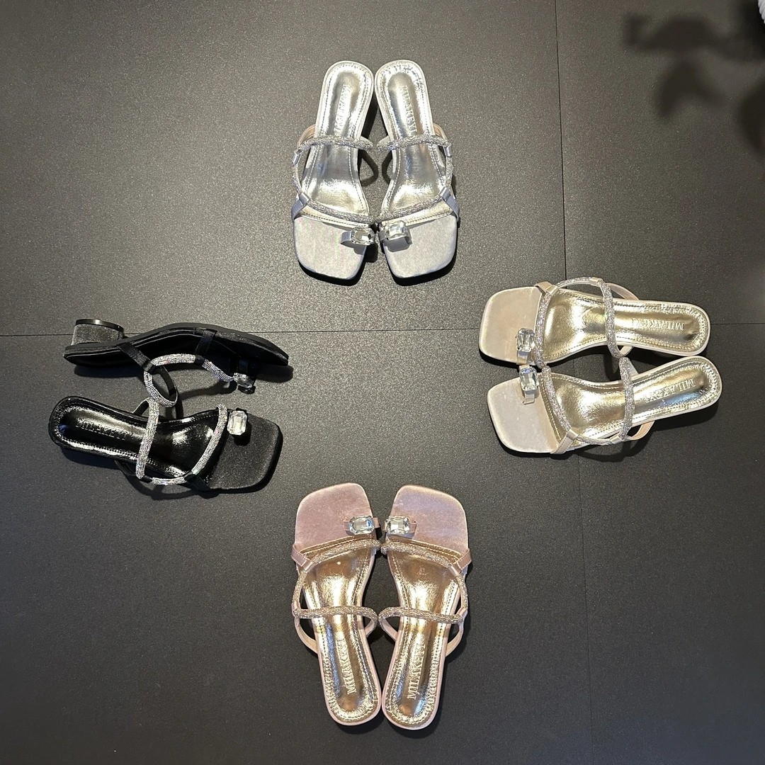 套趾凉拖女水钻时装凉鞋2025夏季新款仙女风方头外穿百搭时尚凉鞋