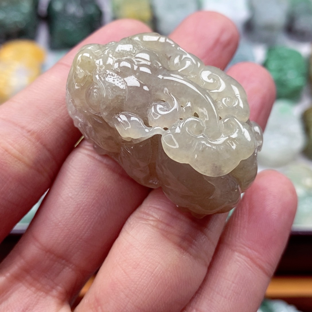 翡翠颈饰未镶嵌翡翠