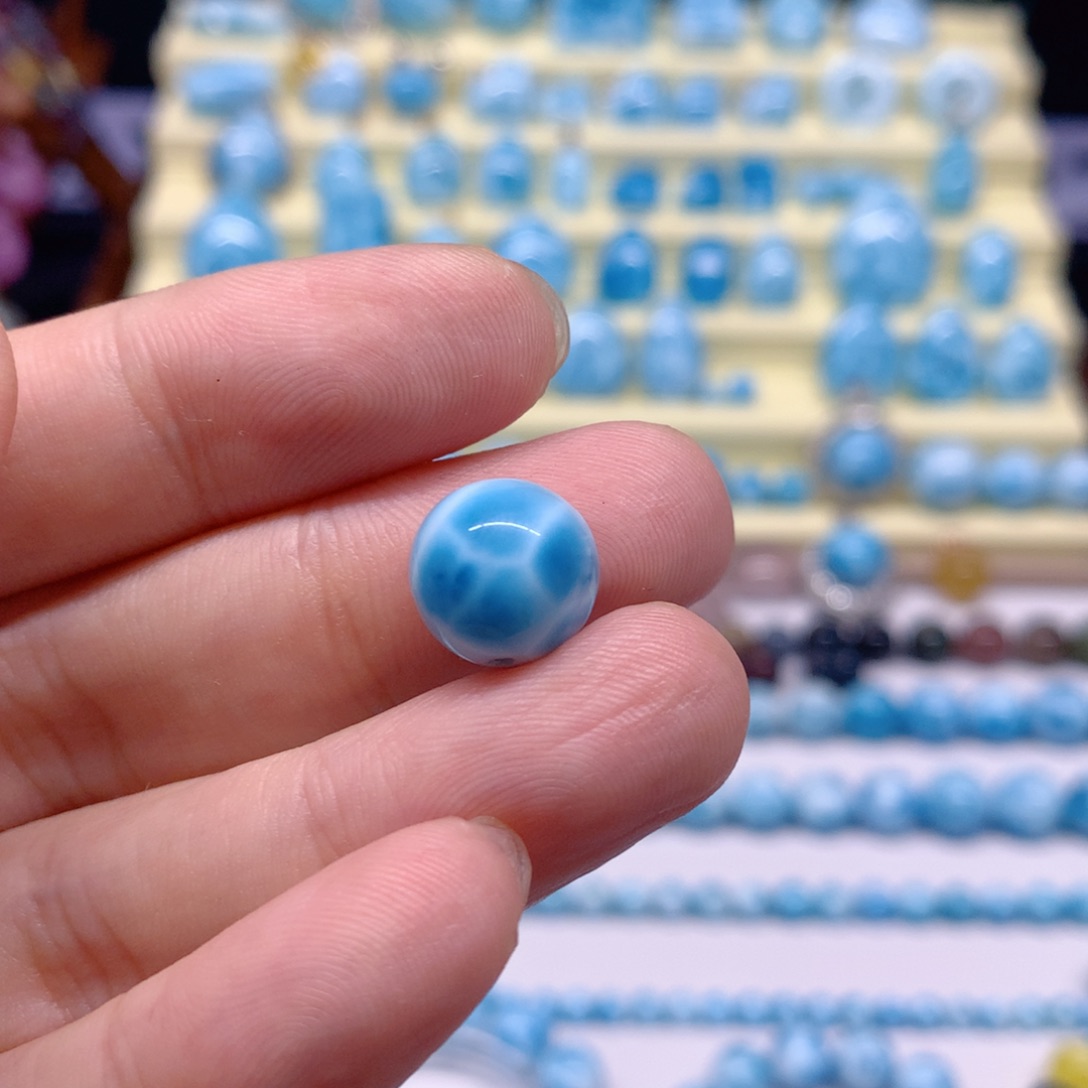 不***、针钠钙石（海纹石）未镶嵌珠宝半成品