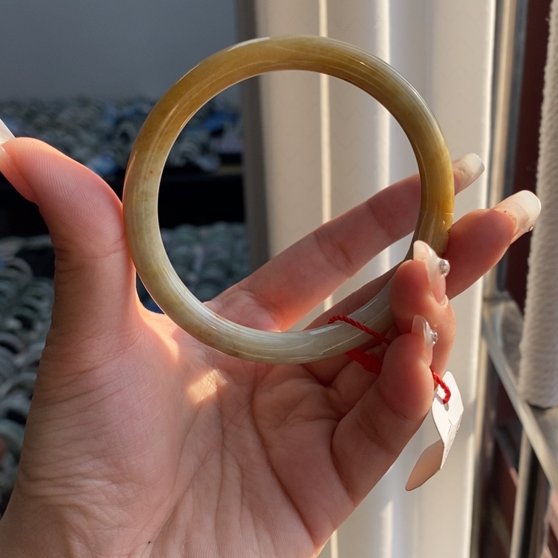 翡翠手镯未镶嵌五****缘60圈口