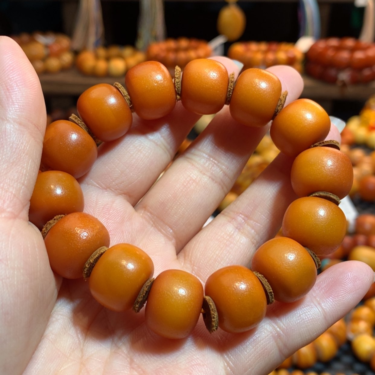 【闪购商品】手串蜜蜡未镶嵌过**客蜜蜡手串