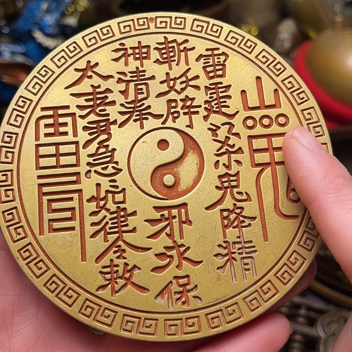 精美铜器批发档口