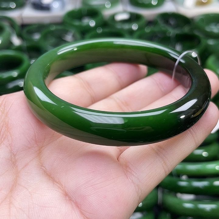 未镶嵌手镯和田玉（碧玉）